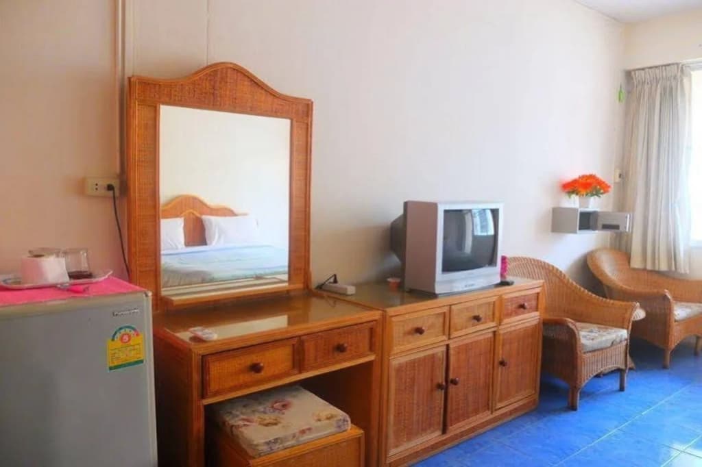 Double Dutch Guesthouse - photo 2