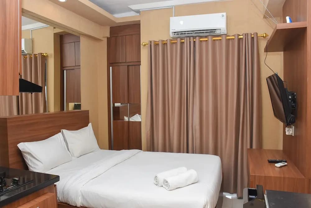 Good Choice Studio at Green Pramuka Apartment near Shopping Center - photo 15