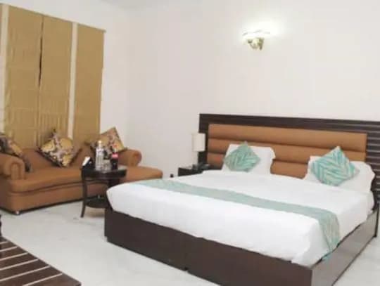 Blue Sapphire Inn - photo 1