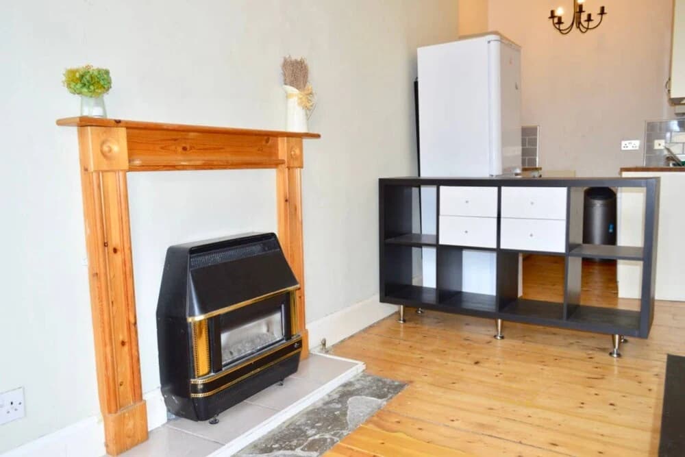 Bright & Spacious 1BD Apartment in Edinburgh - photo 10