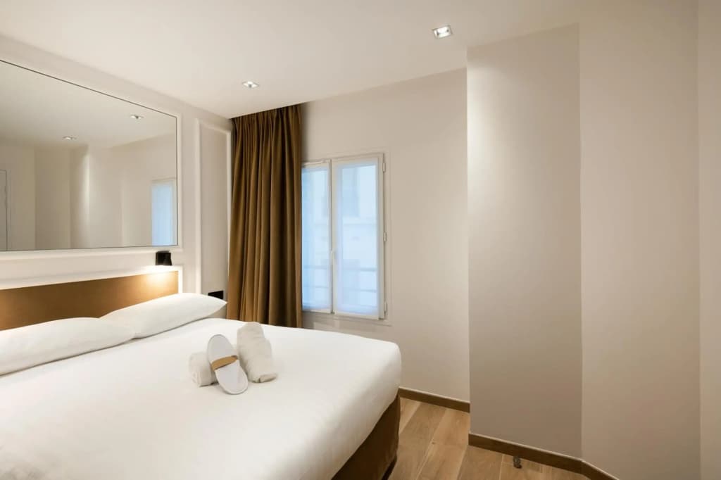 Hotel au Coeur de Republique - photo 2