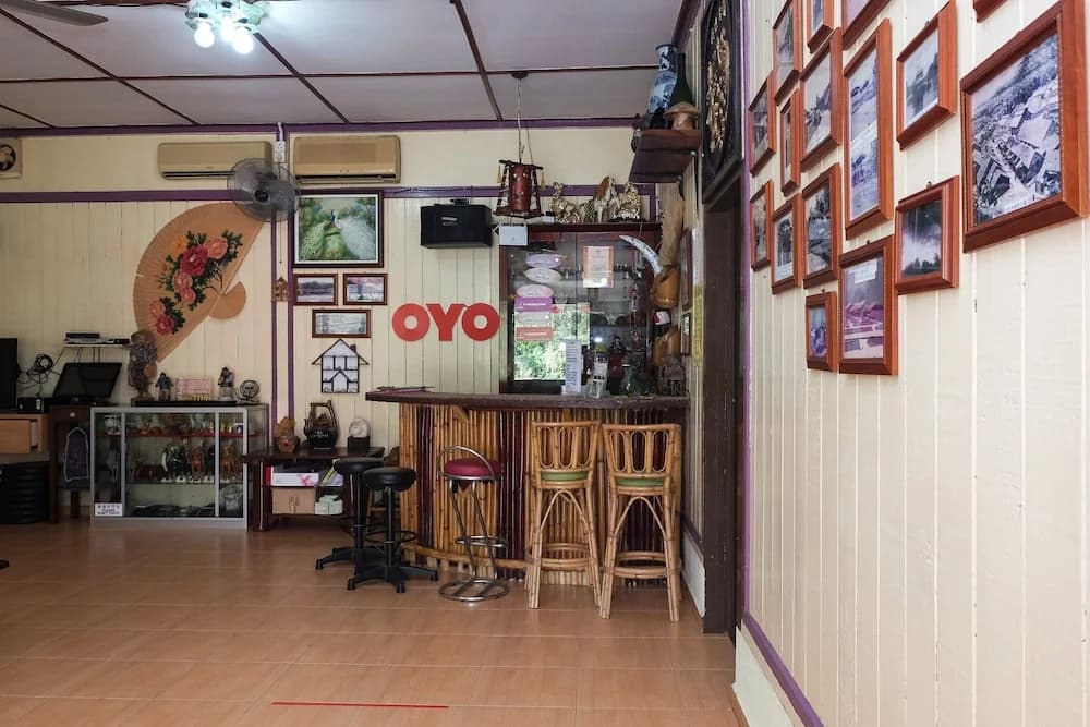 OYO 89928 Acf Guest House - photo 9