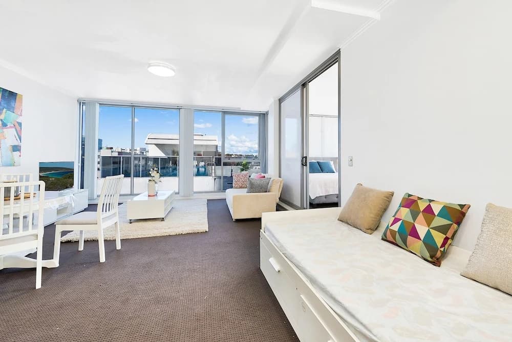 Contemporary Apartment Living - photo 4