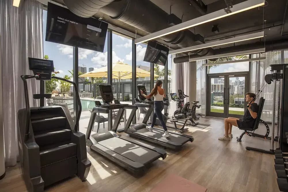 w Spacious Modern 3BR in Wynwood - photo 19