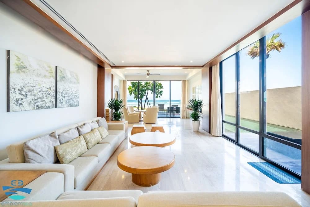 Beach front villa by Emblemsea in hyatt - photo 8