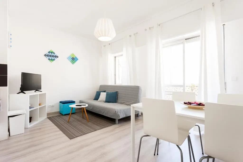 FLH Marques Modern Flat - photo 1