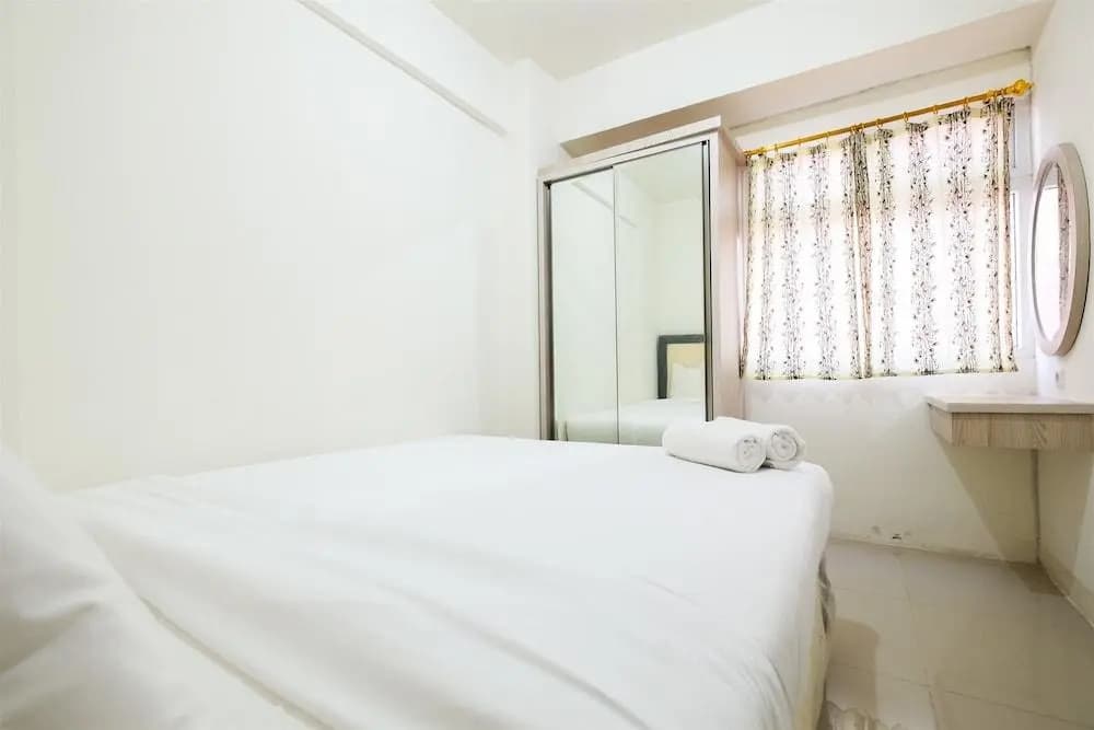 Comfortable 2BR Green Pramuka Apartment - photo 2