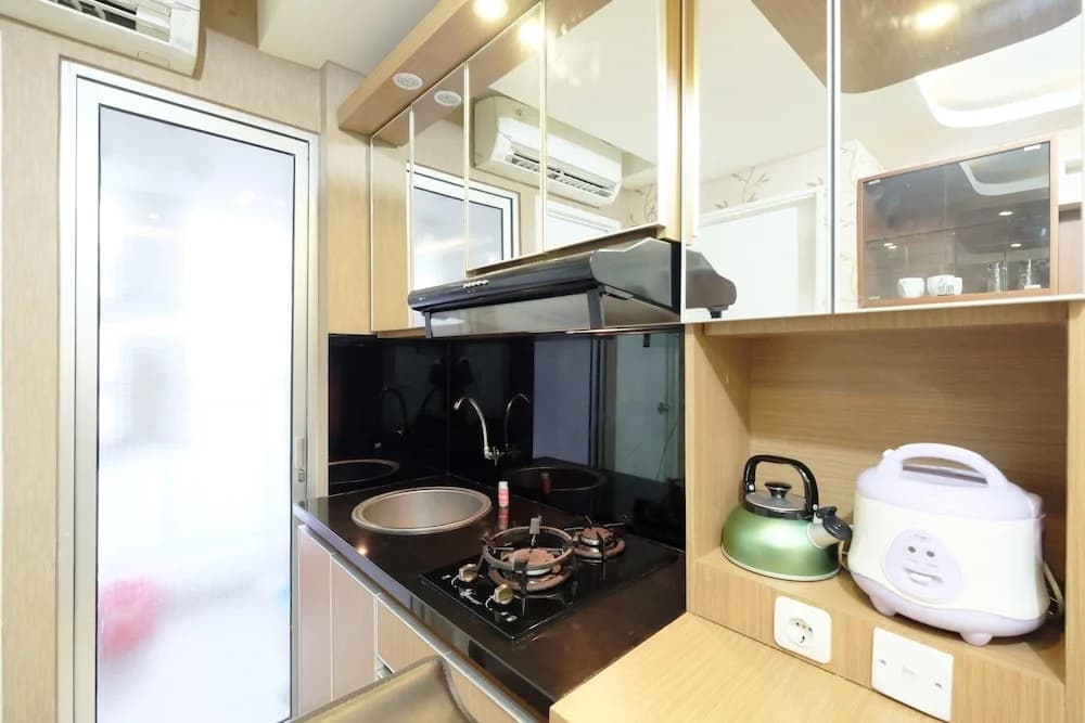 Extravaganza 2BR Bassura City Apartment - photo 13