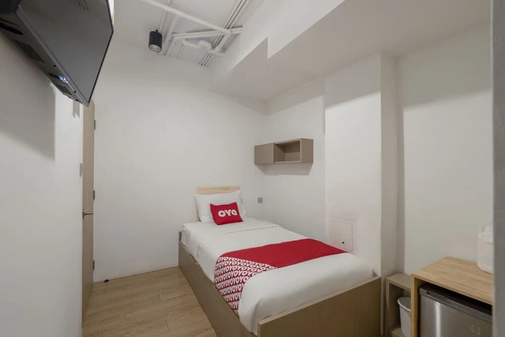 OYO 982 Charurat Suite - photo 8