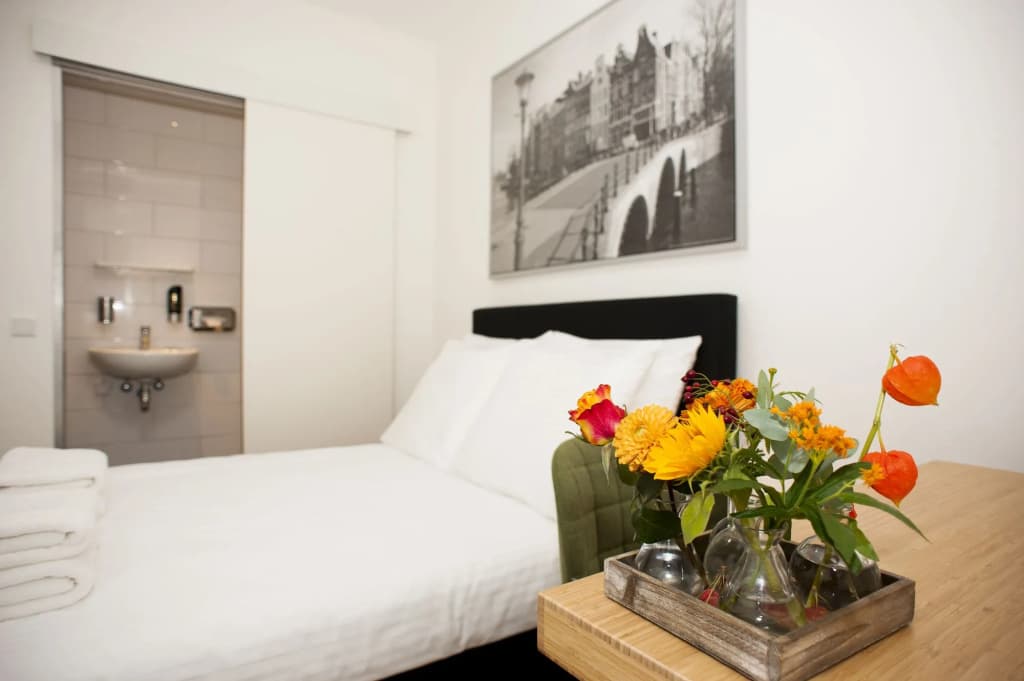 I Hotel - photo 3