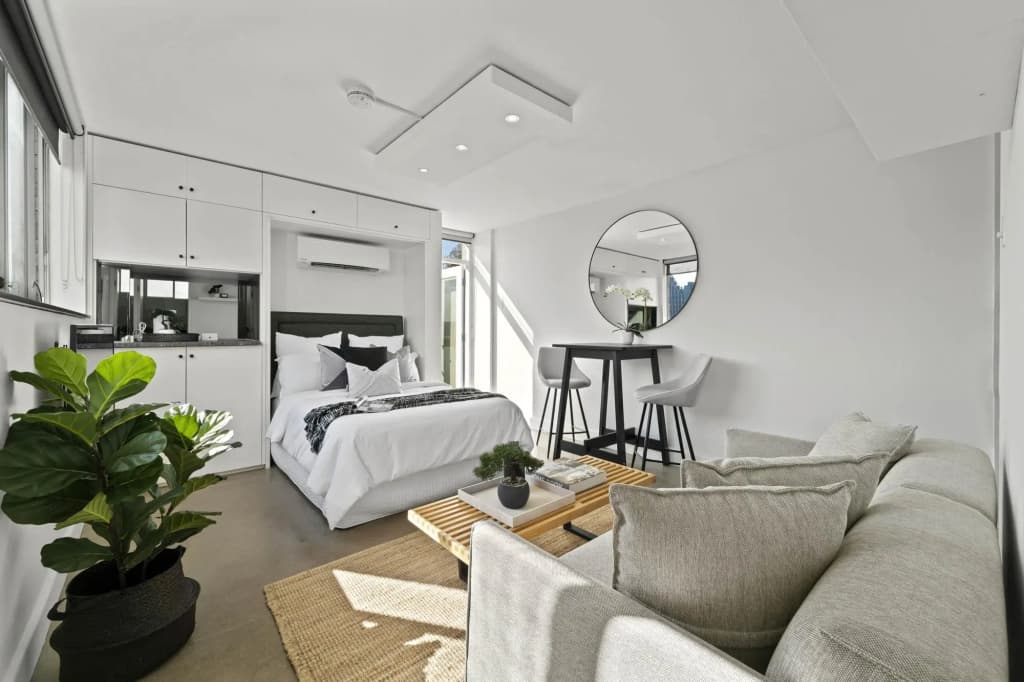Modern Potts Point Studio - photo 2