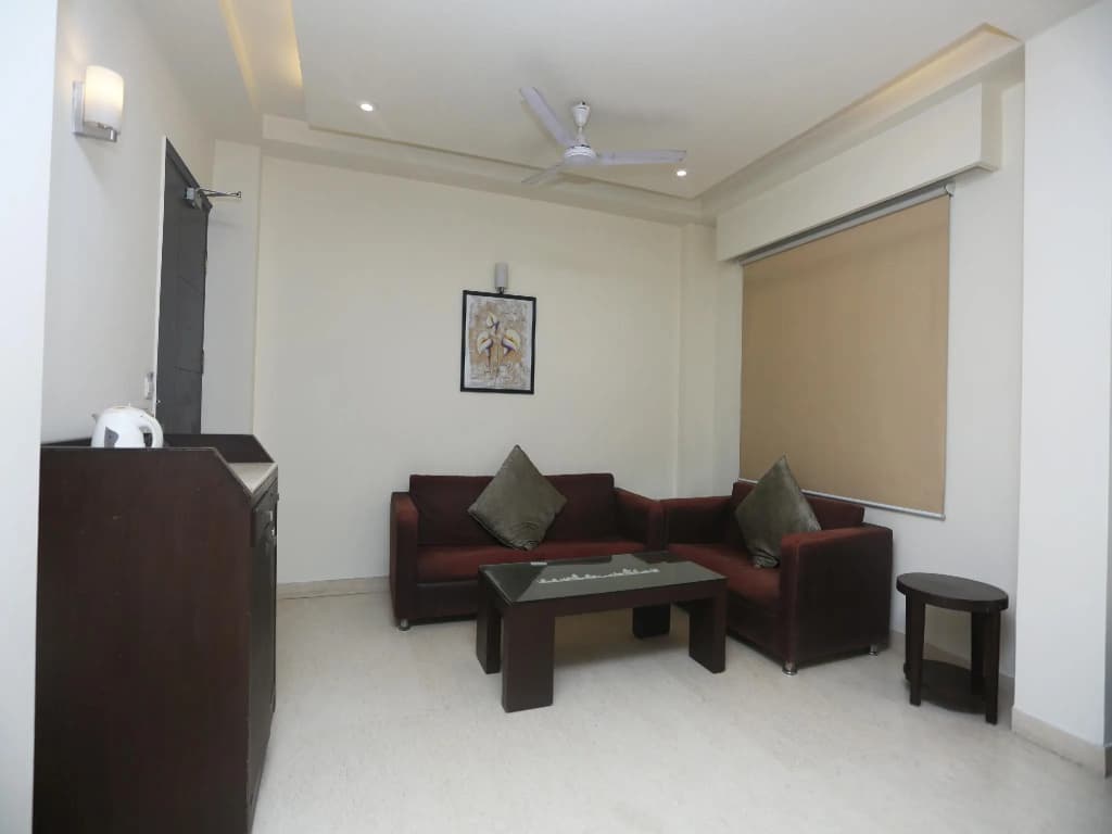 The Metropolis Guest House Near RK Ashram Metro Station - photo 5