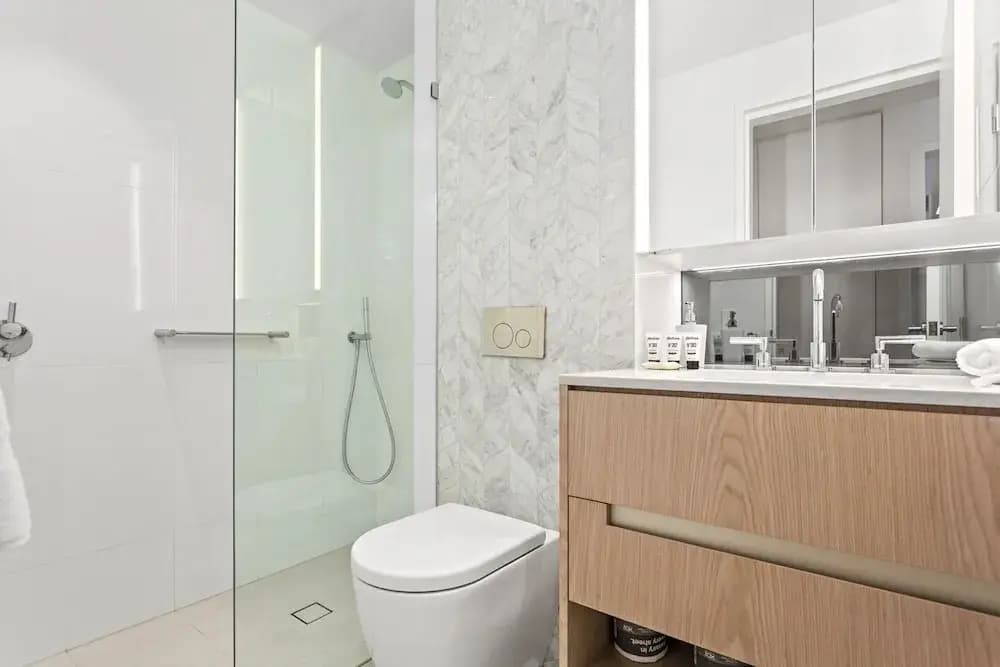 Beautiful 2-bed Unit In Incredible Location - photo 5