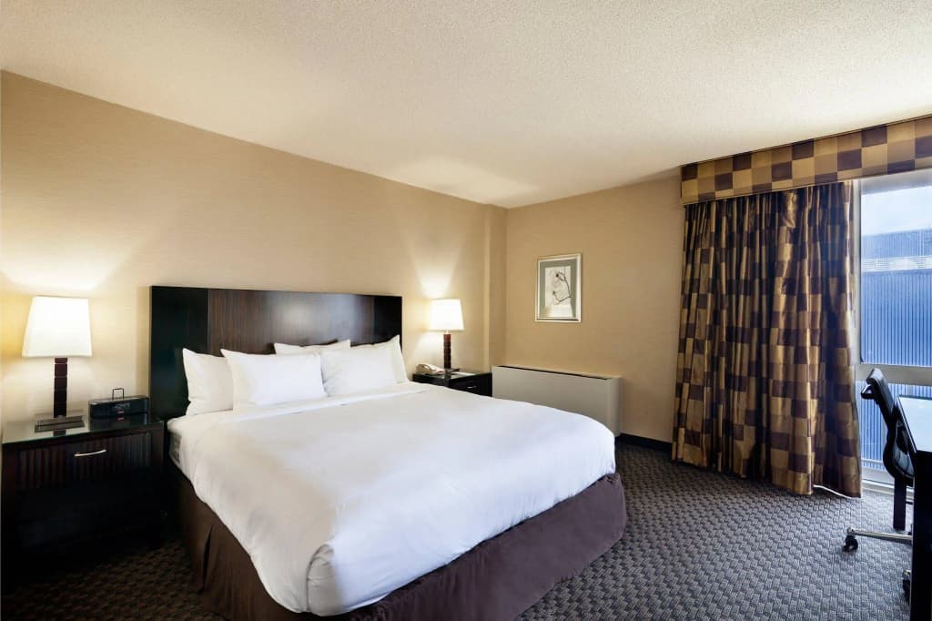 Doubletree By Hilton New York Jfk Airport Hotel - photo 4