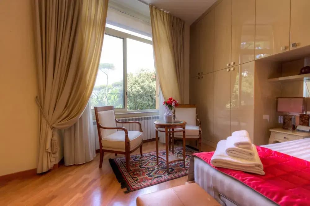 Spanish Steps Hills Apartment - photo 4