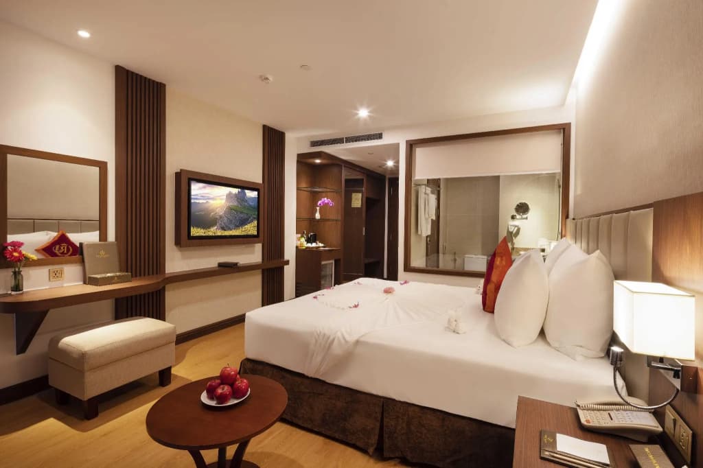 Regalia Gold Hotel - photo 4