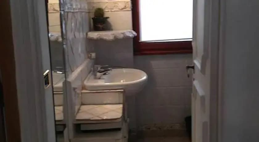 Rome apartment with terrace - photo 7