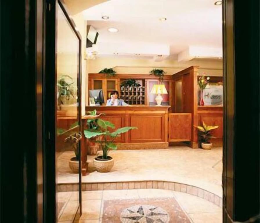 Hotel Kriss - photo 2