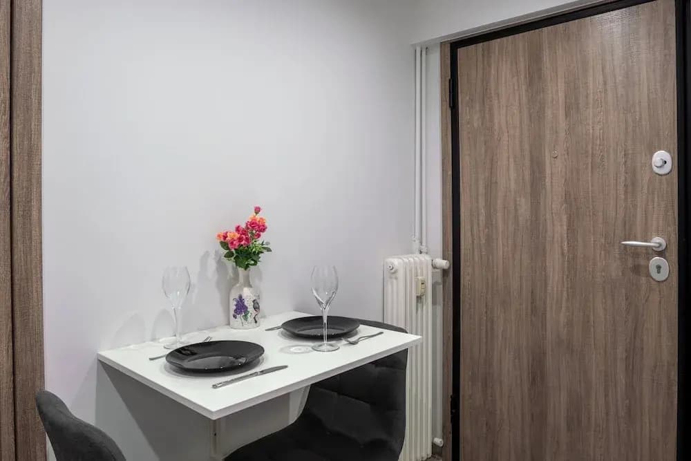 Brand New Pagrati Apt Modern Comfort - photo 1