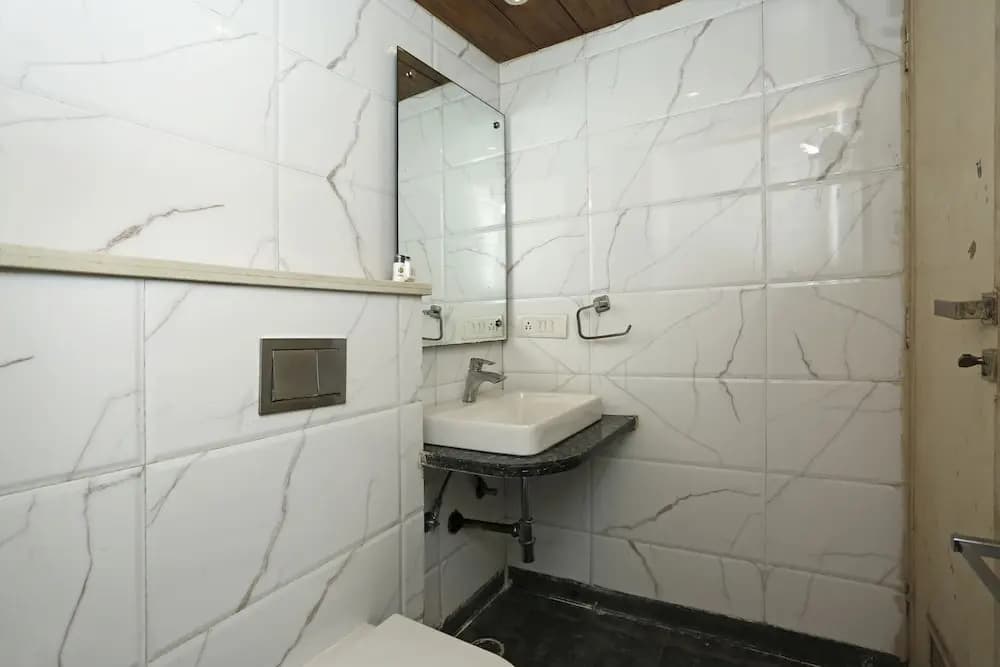 Collection O 8479 Hotel Ambience - photo 9