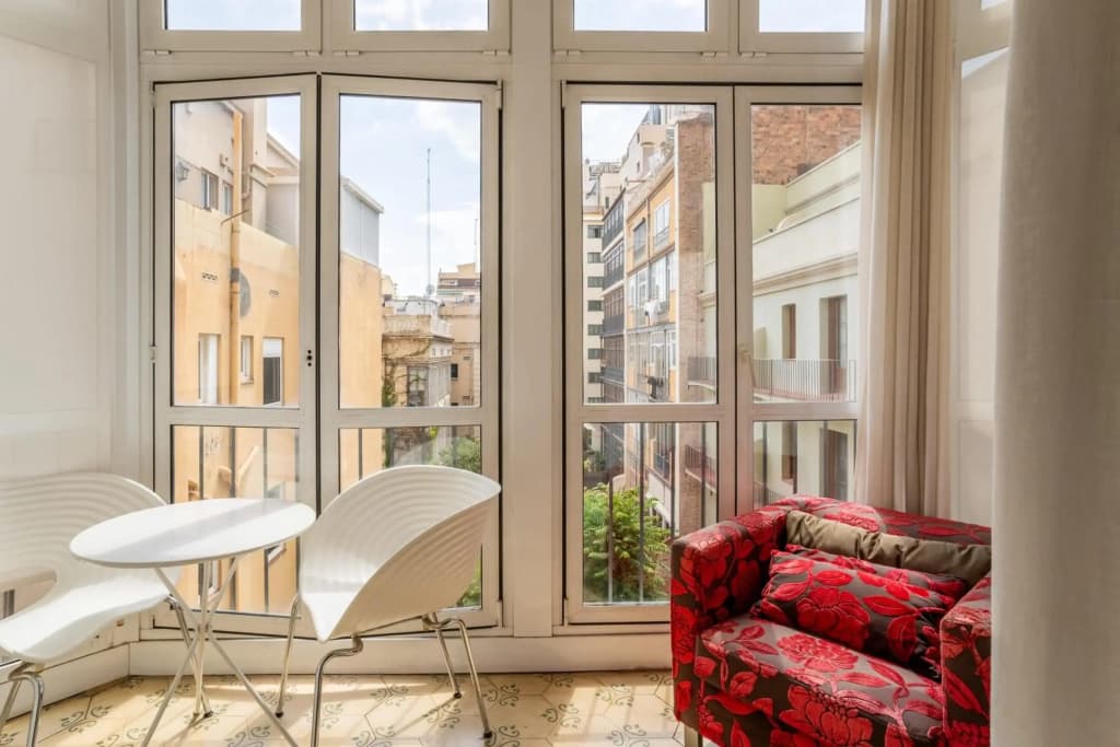 Classy 3bed 3bath apartment in Eixample - photo 7