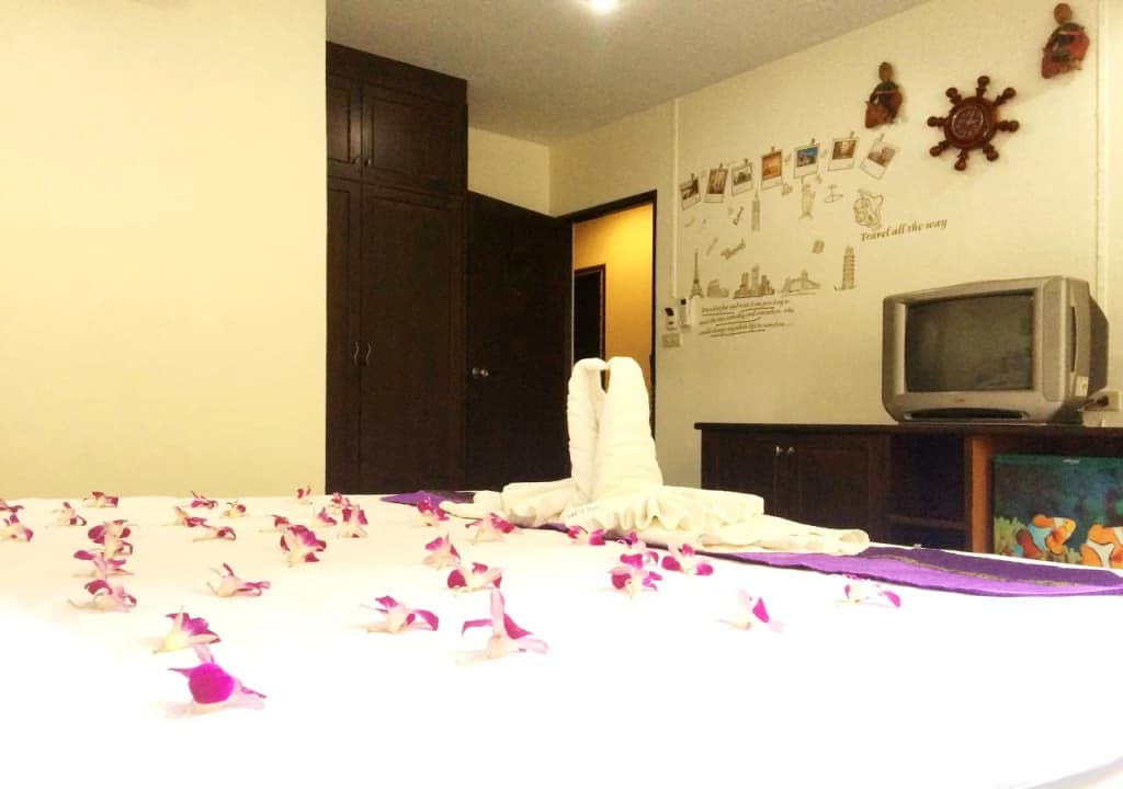 Patong Ours Guesthouse - photo 23