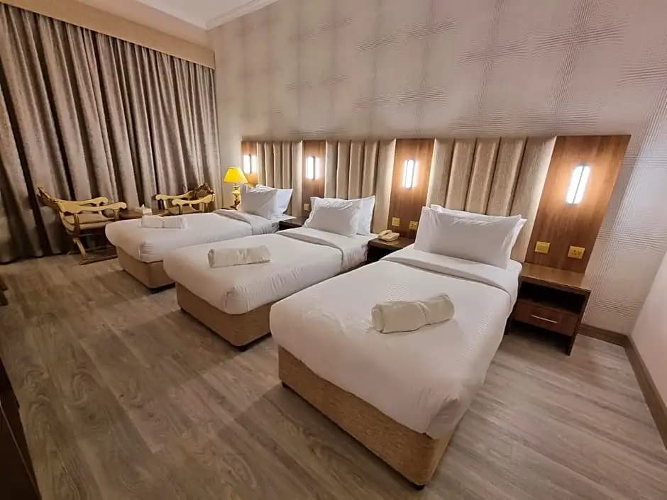 Vista Square Hotel - photo 3