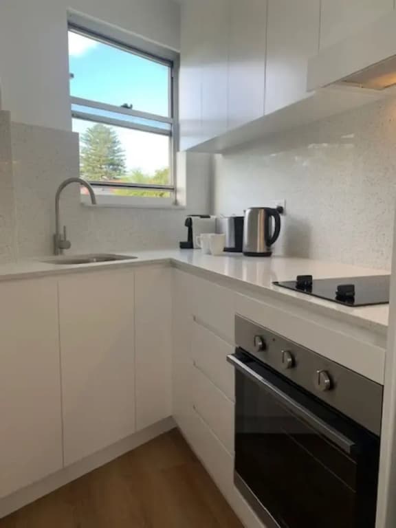 Bronte Beach Coastal Apartment With Ocean View - photo 11
