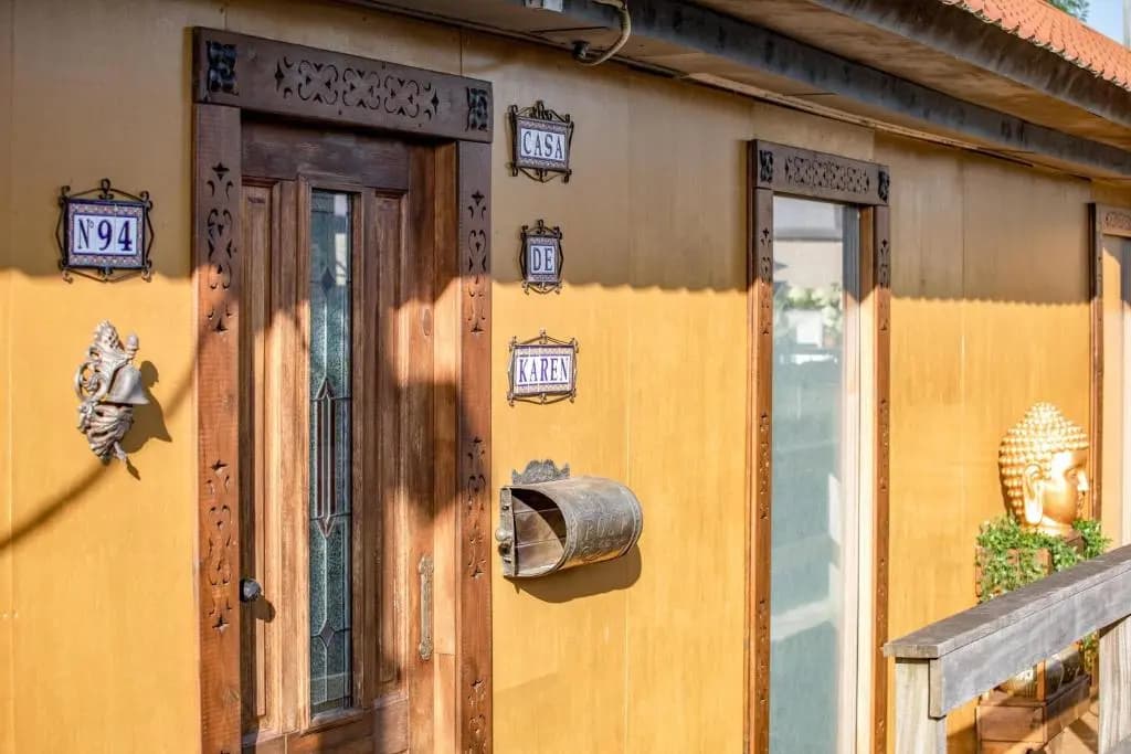 House boat studio with waterfront terrace - main photo