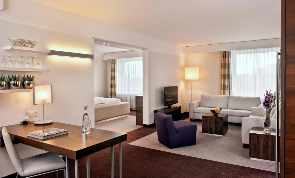 Estrel Hotel Berlin - photo 5