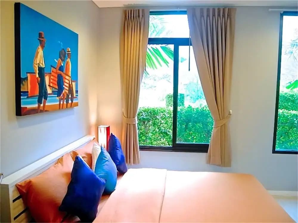 Kamala Regent 2 bedrooms Pool Access Apartment - photo 2