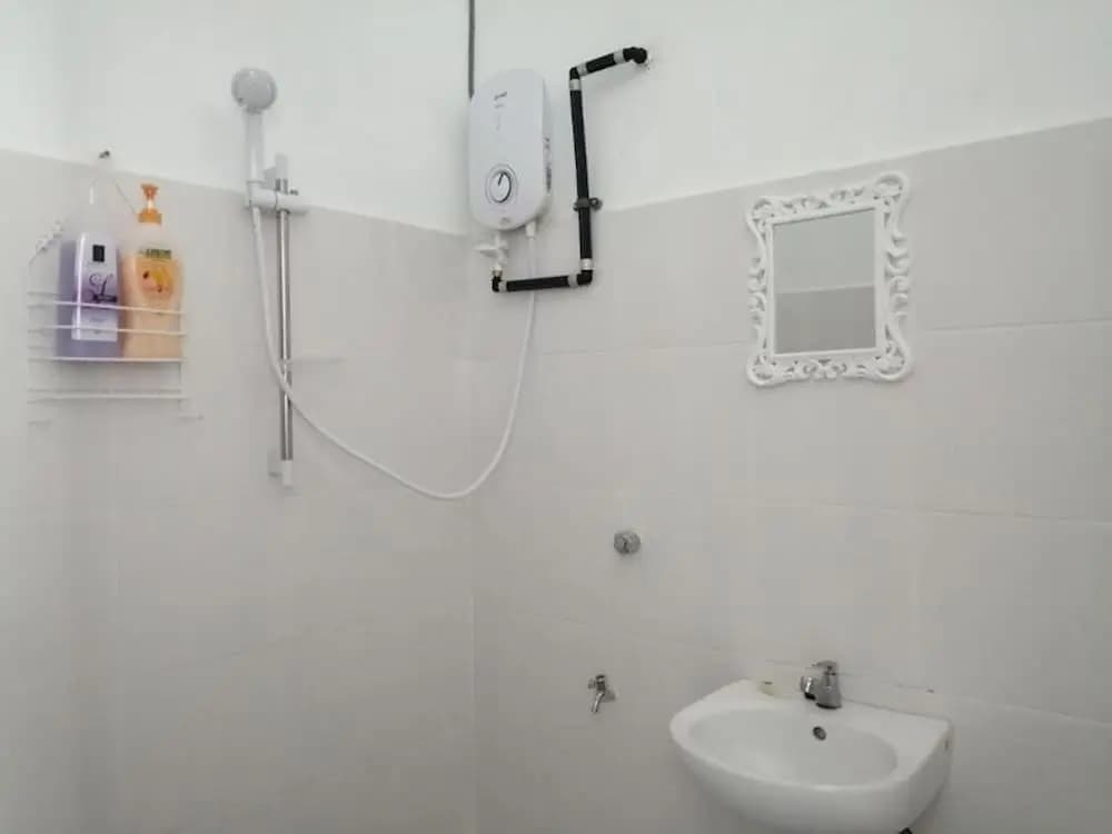 Central Double Room With Ac - photo 6