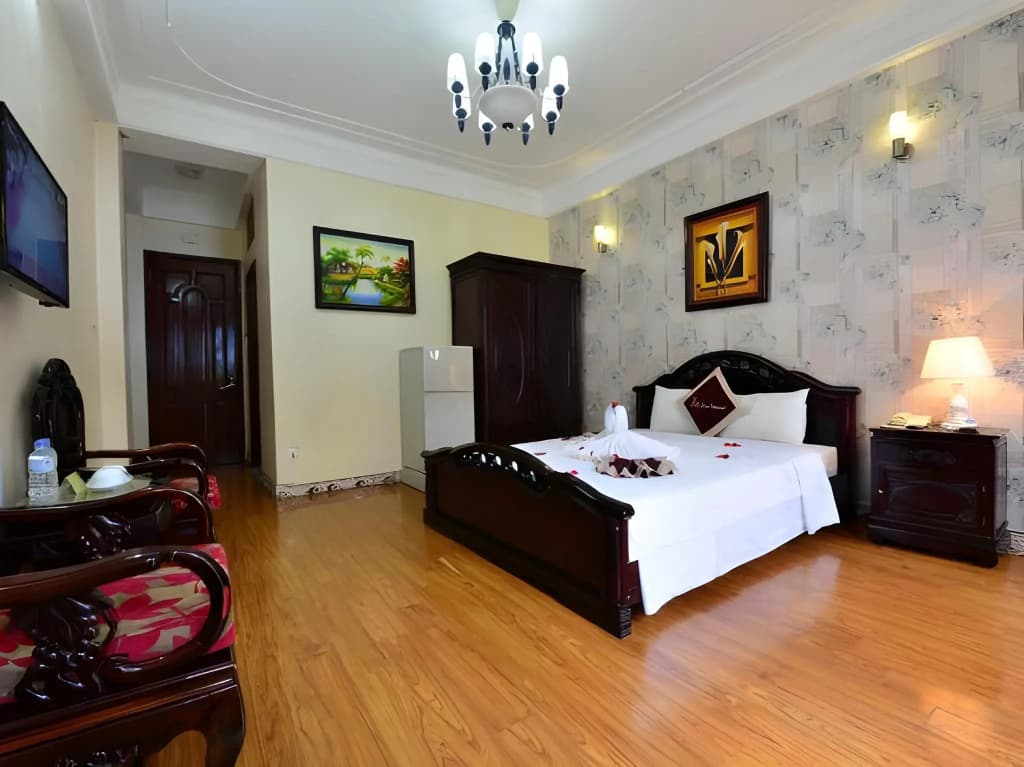Little Diamond Hotel - photo 5