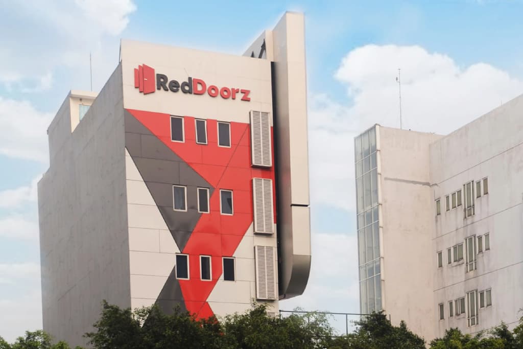 RedDoorz Plus @ Thamrin - main photo