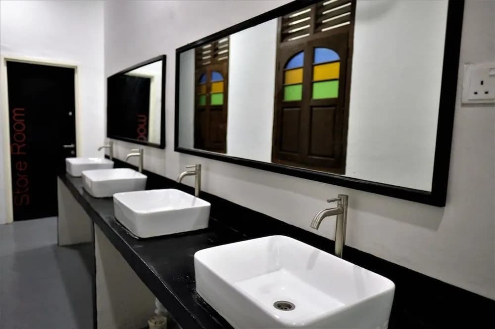 Sleep Here Hostel - photo 7