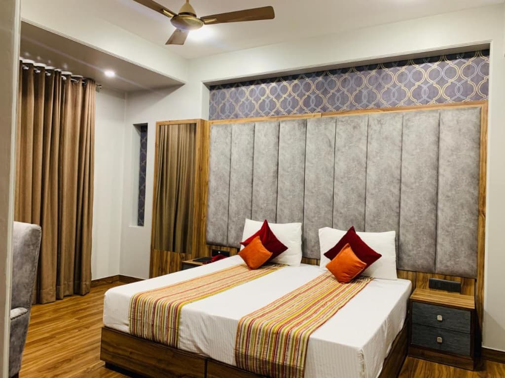 Hotel Sunstar Grand - photo 22