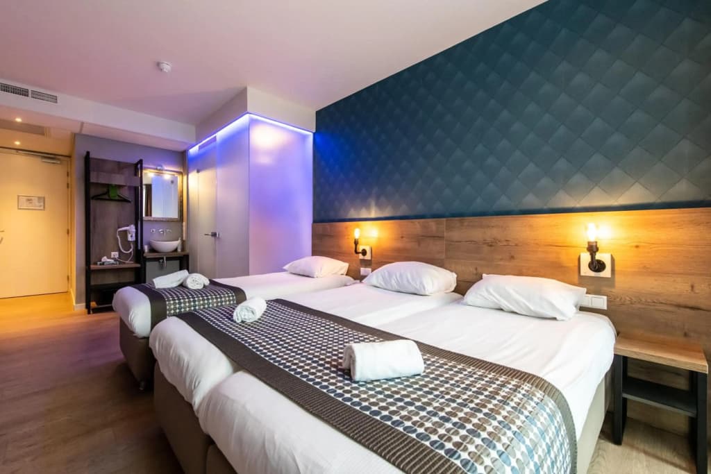 Melrose Hotel - photo 16
