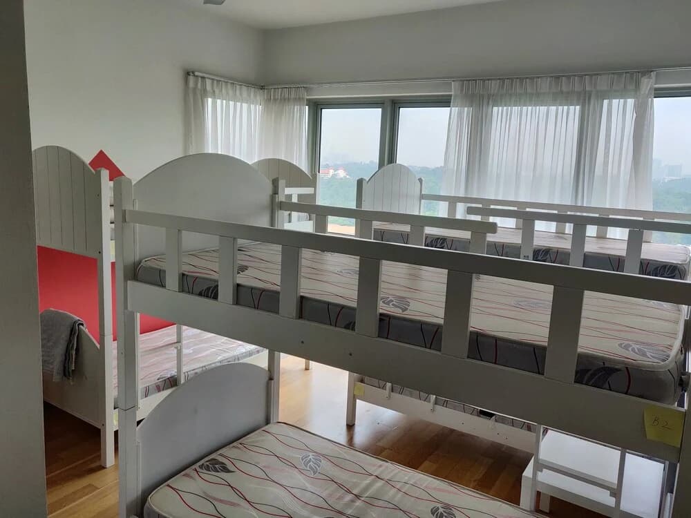 SkyBed Over The Sky Hostel - photo 4