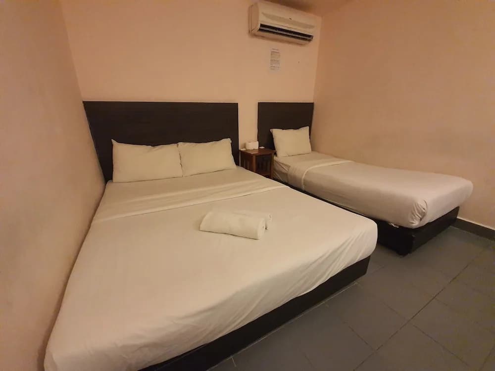 SPOT ON 89698 Budget Inn Hotel - photo 6