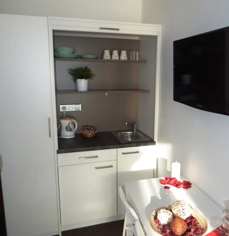 Pink House Apartments - photo 22
