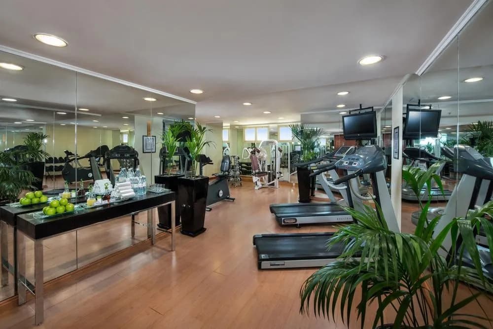 Savoy Crest Hotel Apartments - photo 10
