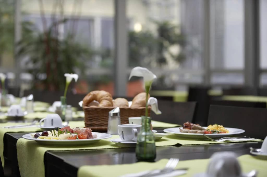 IntercityHotel Wien - photo 13