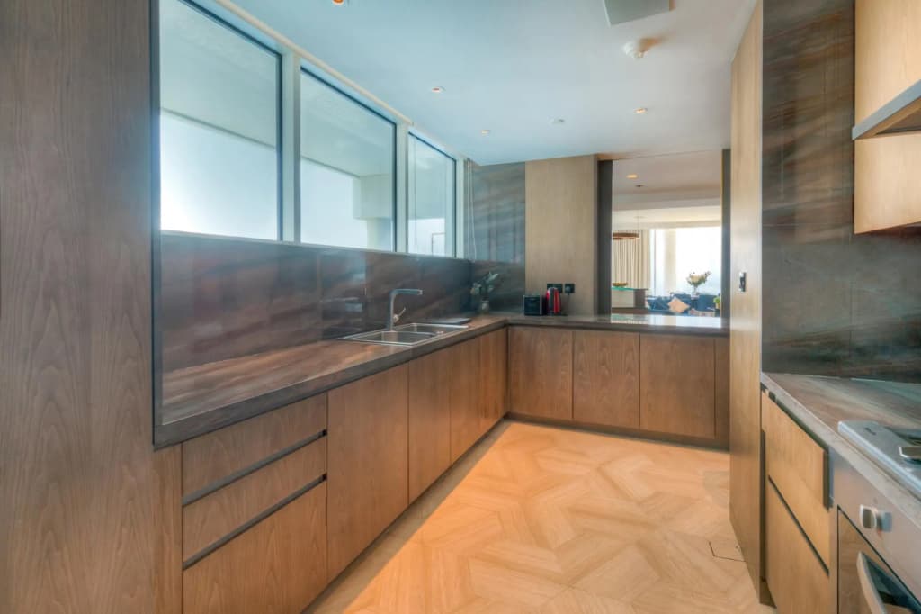 Dxb - Five - 30301 - Pj - photo 24