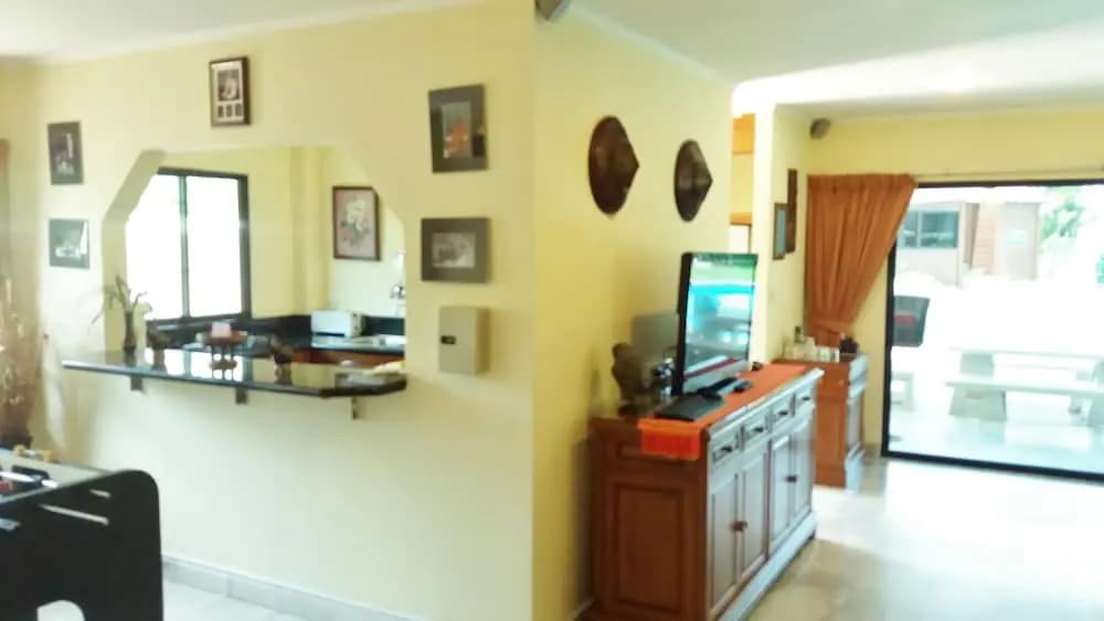 Baan Laksee Pool Villa - photo 2