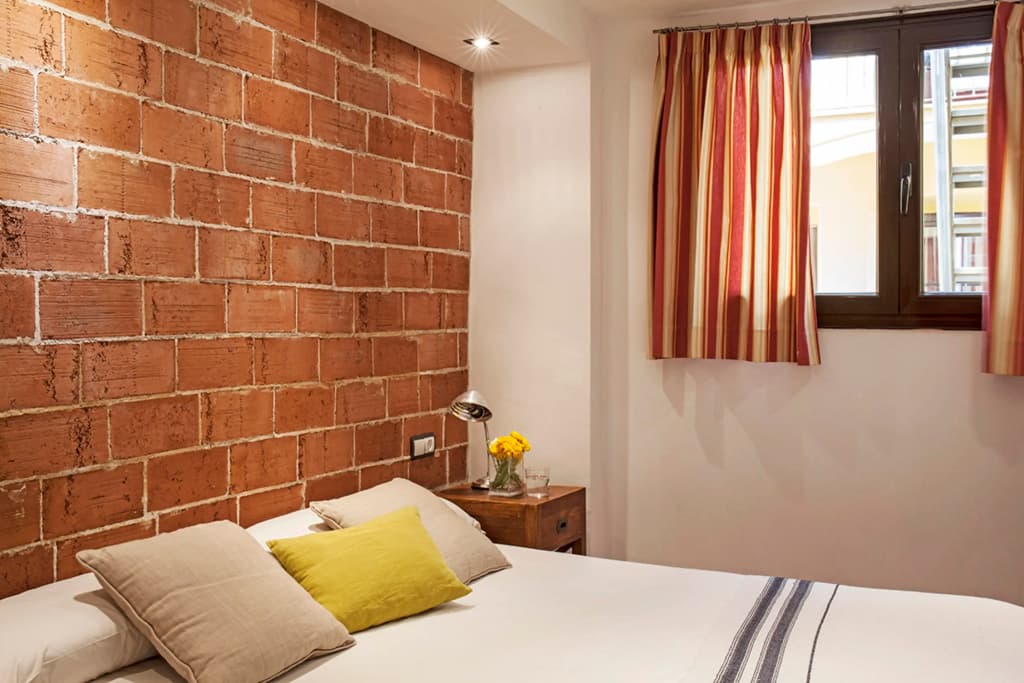 AinB Las Ramblas-Guardia Apartments - photo 5