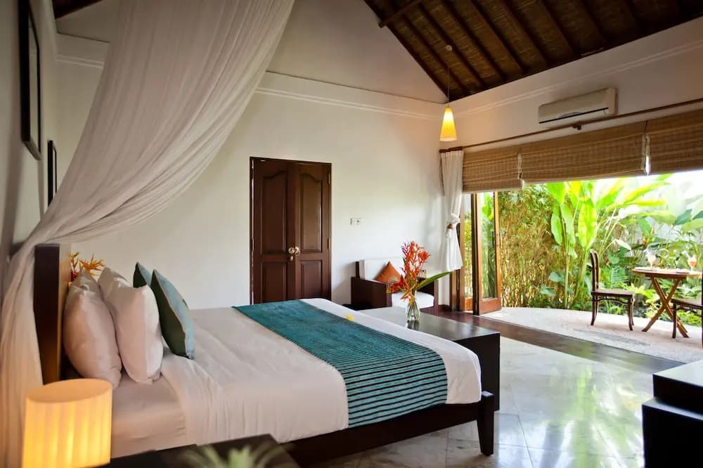 The Junno Villa - photo 4