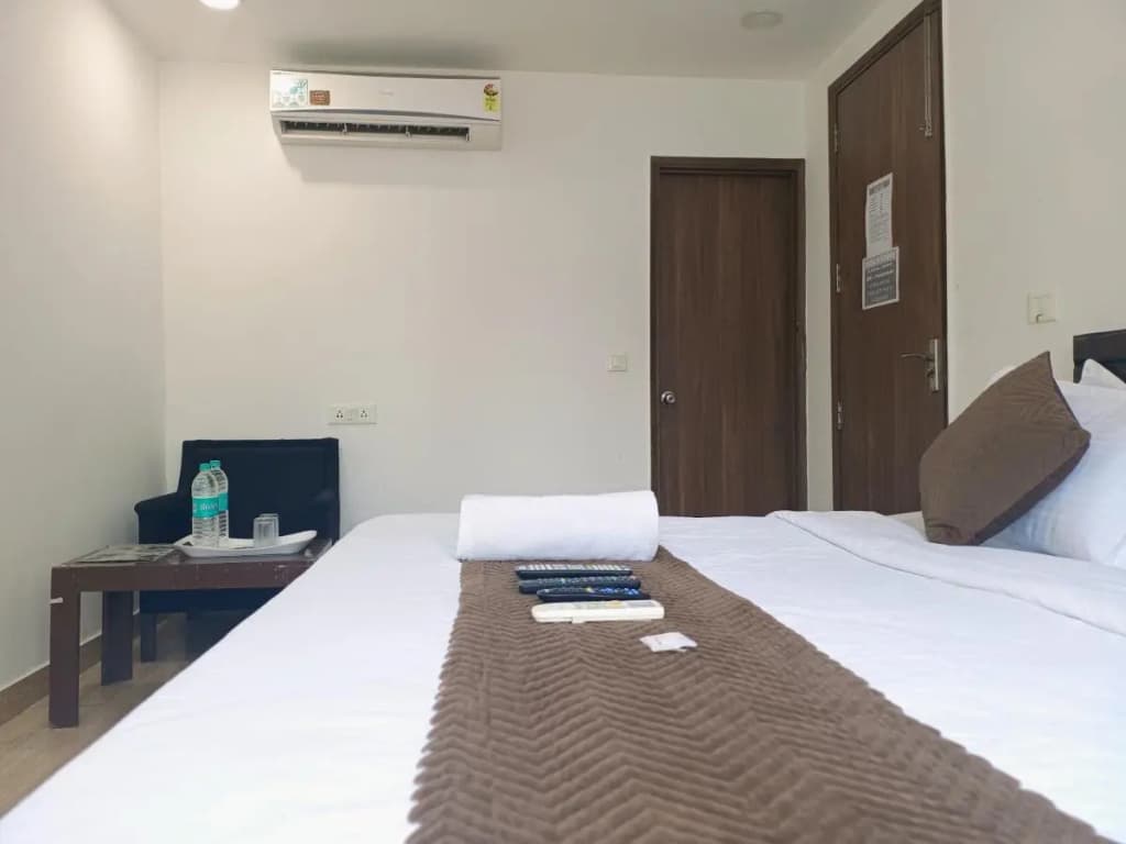Mauryan Elite Hotel @ Devli Khanpur - photo 12