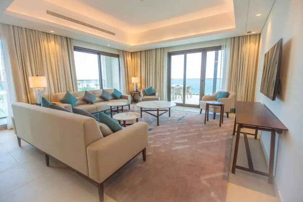 Luxurious 5 Bedroom Apartment - Full Ocean view - photo 2