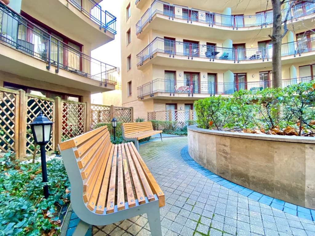 Downtown Vibe-King I apts - photo 11