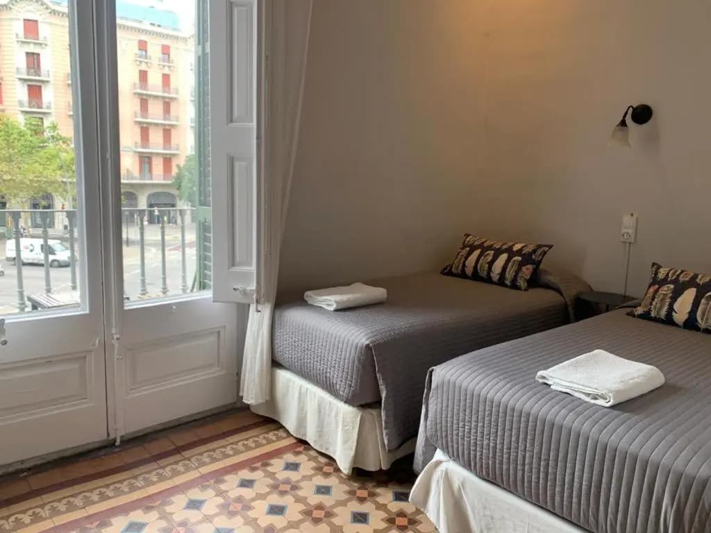 Casa Consell Gran Via Guest House - photo 4
